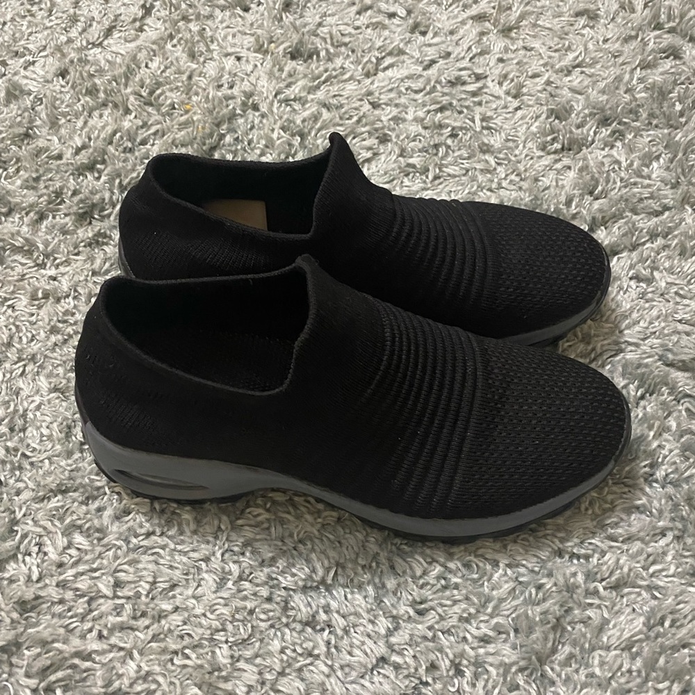 Shoes - Picture 2 of 3